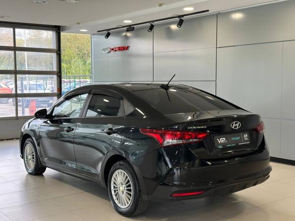 Hyundai Solaris II Рестайлинг с пробегом 2020 года, цена 1 597 000 рублей, 121065 км, седан, Автокод Объявления
