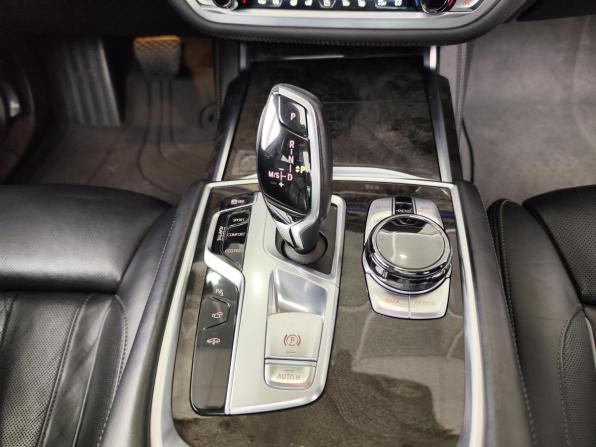 BMW 7 серии VI (G11/G12) с пробегом 2016 года, цена 2 999 000 рублей, 137112 км, седан, Автокод Объявления