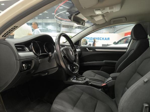 Skoda Superb II Рестайлинг с пробегом 2013 года, цена 750 000 рублей, 304094 км, лифтбек, Автокод Объявления