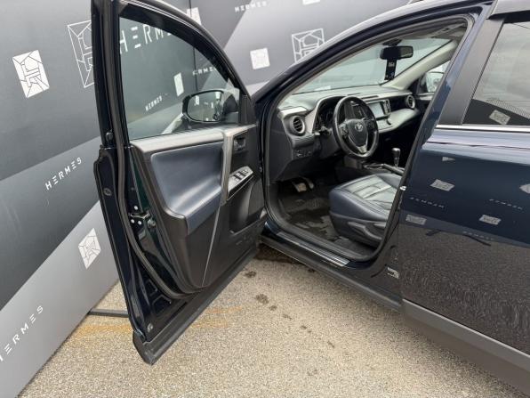 Toyota RAV4 IV (XA40) Рестайлинг с пробегом 2018 года, цена 2 299 000 рублей, 136722 км, внедорожник, Автокод Объявления