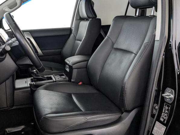 Toyota Land Cruiser Prado 150 Series Рестайлинг 3 с пробегом 2022 года, цена 7 950 000 рублей, 46151 км, внедорожник, Автокод Объявления
