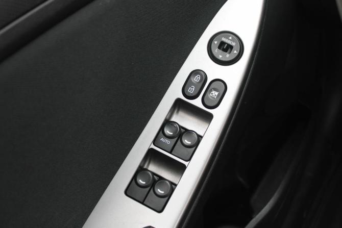 Hyundai Solaris I Рестайлинг с пробегом 2015 года, цена 810 000 рублей, 109000 км, седан, Автокод Объявления