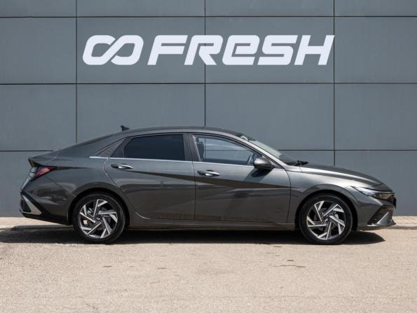 Hyundai Elantra VII (CN7) Рестайлинг с пробегом 2023 года, цена 2 320 000 рублей, 32842 км, седан, Автокод Объявления