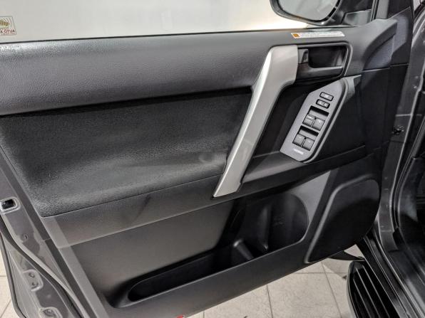 Toyota Land Cruiser Prado 150 Series Рестайлинг 2 с пробегом 2019 года, цена 5 250 000 рублей, 95654 км, внедорожник, Автокод Объявления
