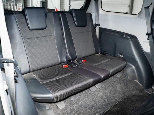 Toyota Wish II Рестайлинг с пробегом 2015 года, цена 1 685 000 рублей, 81000 км, минивэн, Автокод Объявления