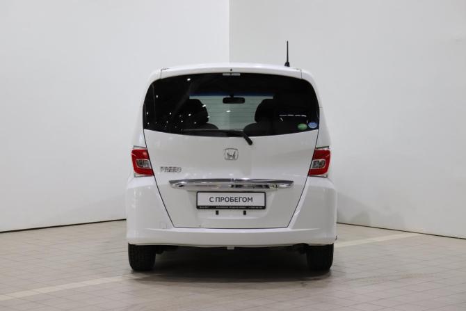 Honda Freed I Рестайлинг с пробегом 2014 года, цена 1 130 000 рублей, 72619 км, компактвэн, Автокод Объявления