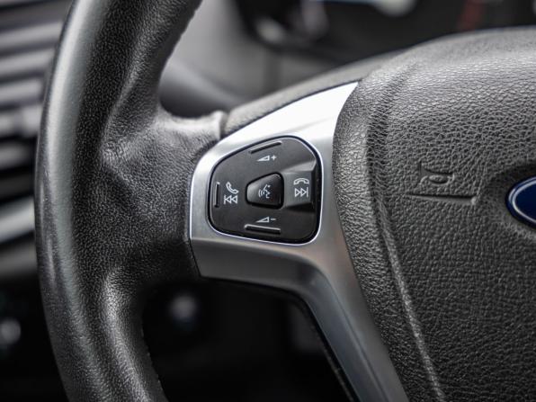 Ford EcoSport II с пробегом 2016 года, цена 1 175 000 рублей, 57380 км, внедорожник, Автокод Объявления