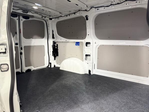 Volkswagen Transporter T7 с пробегом 2025 года, цена 5 990 000 рублей, 54 км, фургон, Автокод Объявления