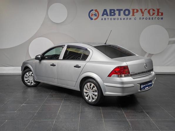 Opel Astra H Рестайлинг с пробегом 2012 года, цена 499 000 рублей, 203000 км, седан, Автокод Объявления