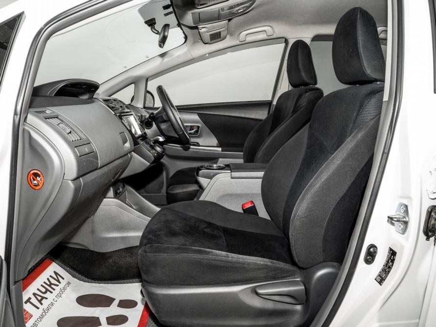 Toyota Prius Alpha I (ZVW40/41) Иркутск  - изображение 6