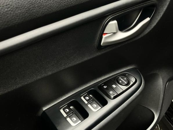 Kia Rio IV с пробегом 2017 года, цена 1 099 000 рублей, 151292 км, седан, Автокод Объявления