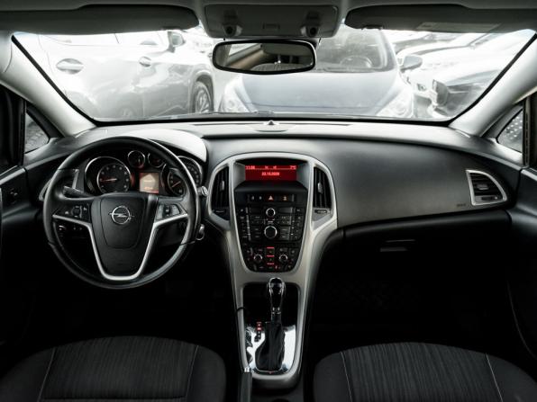 Opel Astra J с пробегом 2010 года, цена 750 000 рублей, 112238 км, хэтчбек, Автокод Объявления