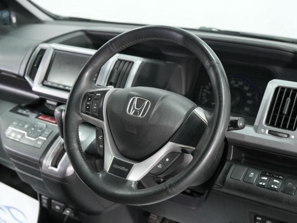 Honda Stepwgn IV Рестайлинг с пробегом 2013 года, цена 1 575 000 рублей, 287894 км, минивэн, Автокод Объявления