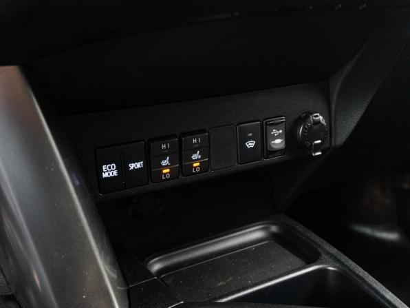 Toyota RAV4 IV (XA40) Рестайлинг с пробегом 2018 года, цена 2 249 070 рублей, 96655 км, внедорожник, Автокод Объявления
