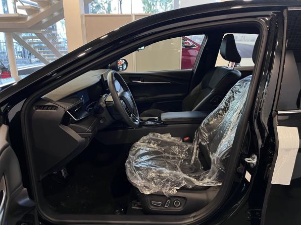 Toyota Camry IX (XV80) China Market с пробегом 2026 года, цена 4 290 000 рублей, 30 км, седан, Автокод Объявления