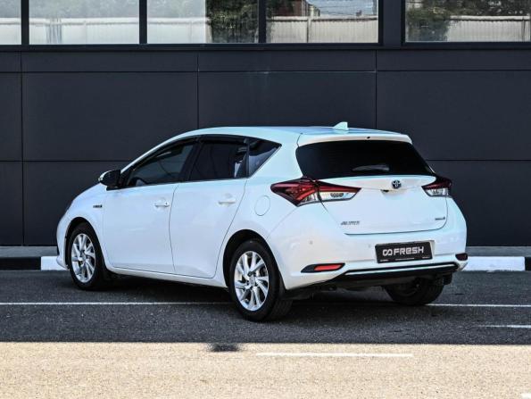 Toyota Auris II Рестайлинг с пробегом 2018 года, цена 1 789 000 рублей, 105080 км, хэтчбек, Автокод Объявления