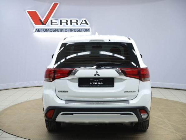 Mitsubishi Outlander III Рестайлинг 3 с пробегом 2019 года, цена 1 950 000 рублей, 181052 км, внедорожник, Автокод Объявления