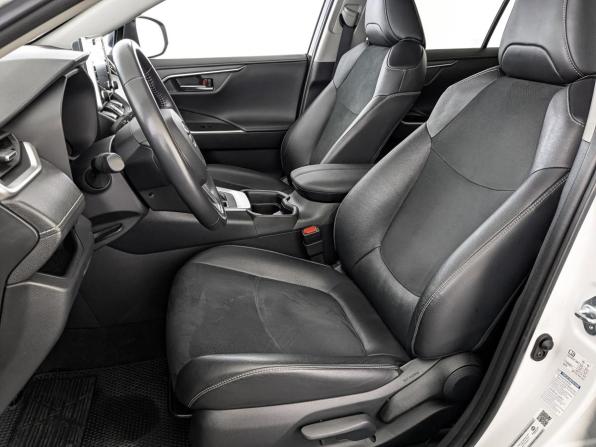 Toyota RAV4 V (XA50) с пробегом 2021 года, цена 3 250 000 рублей, 108997 км, внедорожник, Автокод Объявления