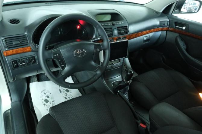 Toyota Avensis II с пробегом 2006 года, цена 699 000 рублей, 420000 км, седан, Автокод Объявления