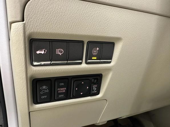 Nissan Patrol VI (Y62) с пробегом 2011 года, цена 2 100 000 рублей, 93109 км, внедорожник, Автокод Объявления