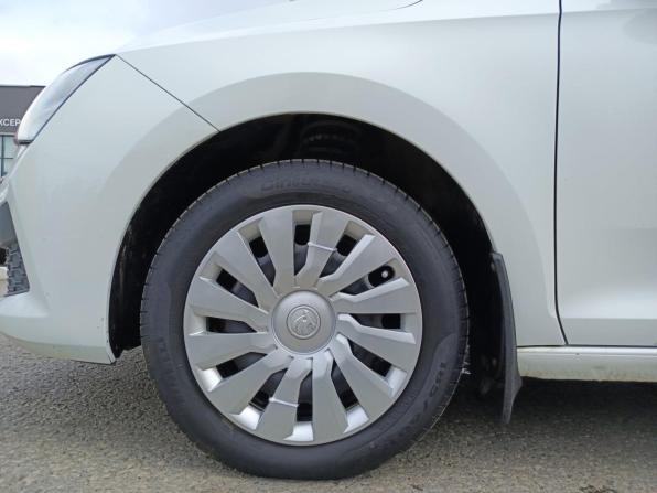 Skoda Rapid II с пробегом 2021 года, цена 1 532 000 рублей, 76120 км, лифтбек, Автокод Объявления