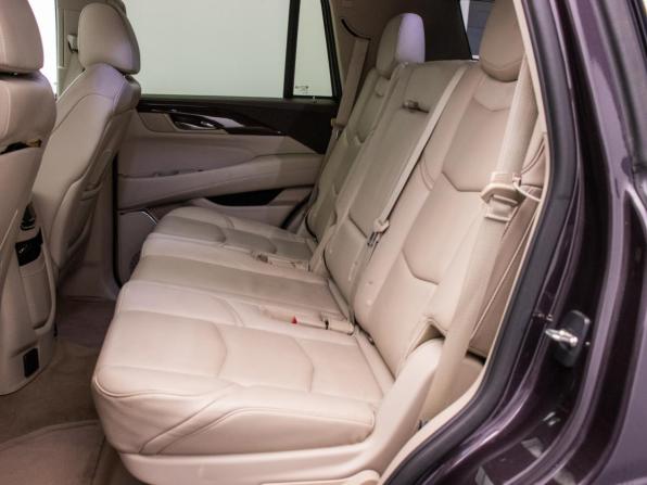 Cadillac Escalade IV с пробегом 2015 года, цена 4 196 000 рублей, 101305 км, внедорожник, Автокод Объявления