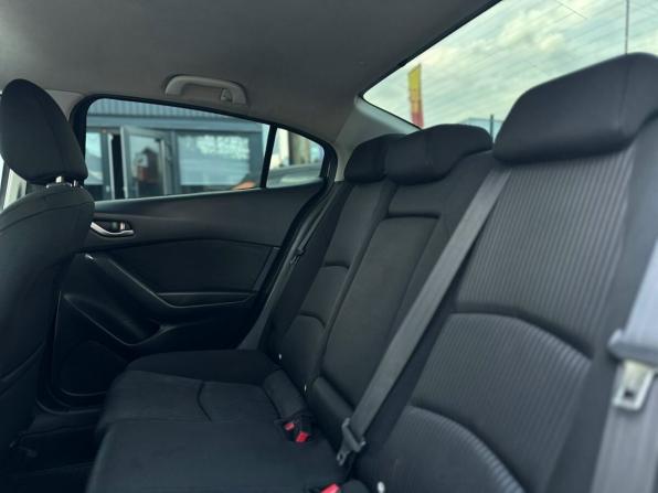 Mazda 3 III (BM) с пробегом 2013 года, цена 999 000 рублей, 256795 км, седан, Автокод Объявления