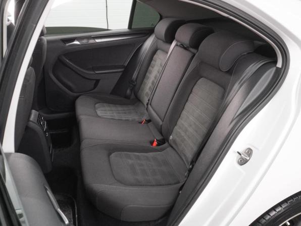 Volkswagen Jetta VI Рестайлинг с пробегом 2016 года, цена 1 149 000 рублей, 231423 км, седан, Автокод Объявления