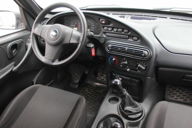 Chevrolet Niva I Рестайлинг с пробегом 2015 года, цена 555 000 рублей, 145000 км, внедорожник, Автокод Объявления