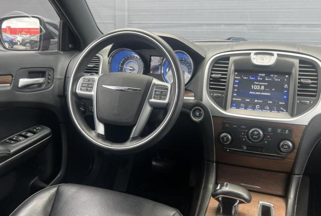 Chrysler 300C II с пробегом 2012 года, цена 1 625 000 рублей, 212059 км, седан, Автокод Объявления