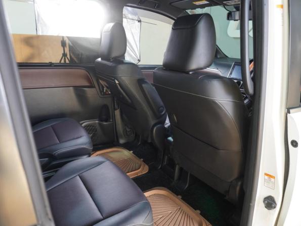 Toyota Esquire I Рестайлинг с пробегом 2019 года, цена 2 599 000 рублей, 66328 км, минивэн, Автокод Объявления