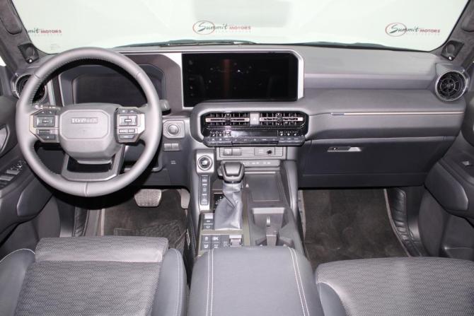 Toyota Land Cruiser Prado 250 Series с пробегом 2024 года, цена 13 600 000 рублей, 5940 км, внедорожник, Автокод Объявления