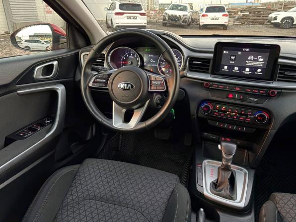 Kia Ceed III с пробегом 2018 года, цена 1 365 000 рублей, 163000 км, хэтчбек, Автокод Объявления