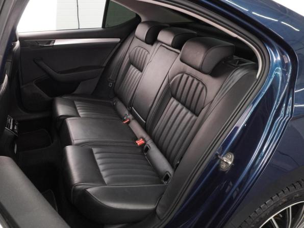 Skoda Superb III Рестайлинг с пробегом 2019 года, цена 2 406 000 рублей, 144397 км, лифтбек, Автокод Объявления