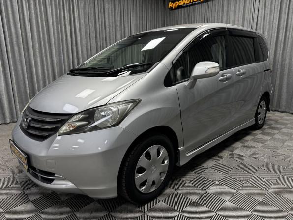 Honda Freed I с пробегом 2010 года, цена 1 085 000 рублей, 102558 км, компактвэн, Автокод Объявления