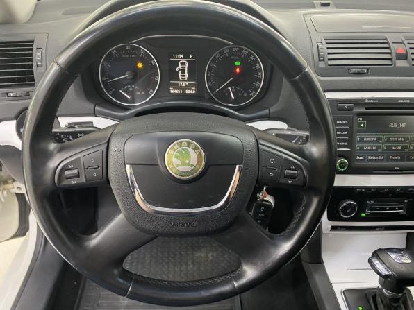 Skoda Octavia II (A5) Рестайлинг с пробегом 2011 года, цена 645 000 рублей, 164500 км, лифтбек, Автокод Объявления