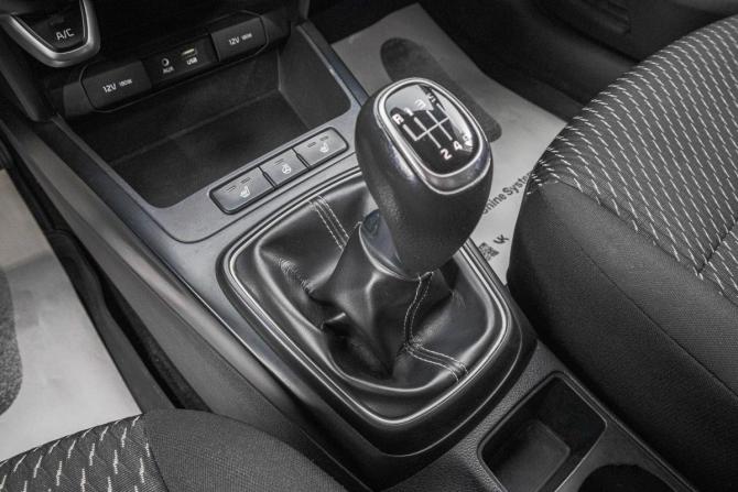 Kia Rio IV Рестайлинг с пробегом 2020 года, цена 1 149 000 рублей, 197000 км, хэтчбек, Автокод Объявления