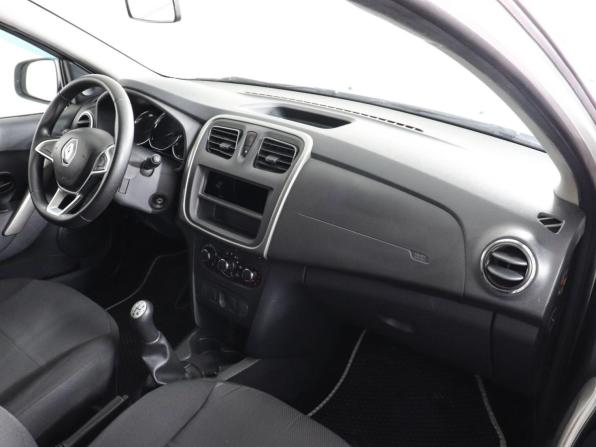 Renault Logan II Рестайлинг с пробегом 2020 года, цена 635 000 рублей, 241969 км, седан, Автокод Объявления