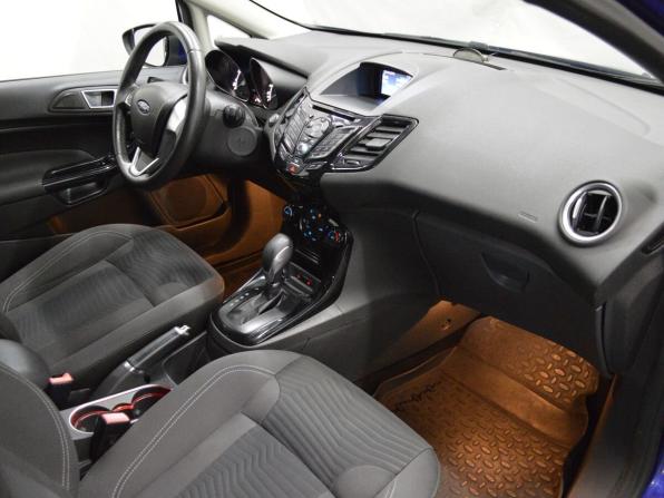 Ford Fiesta Mk6 Рестайлинг с пробегом 2016 года, цена 800 000 рублей, 110000 км, седан, Автокод Объявления