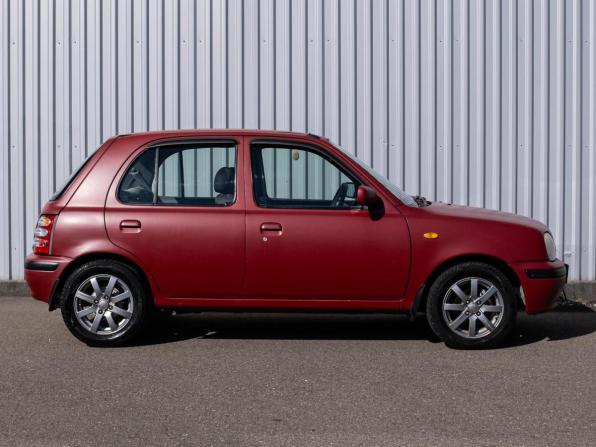 Nissan March II (K11) с пробегом 2001 года, цена 325 000 рублей, 167630 км, хэтчбек, Автокод Объявления