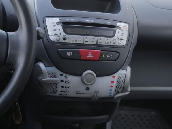 Peugeot 107 I с пробегом 2009 года, цена 319 000 рублей, 200000 км, хэтчбек, Автокод Объявления