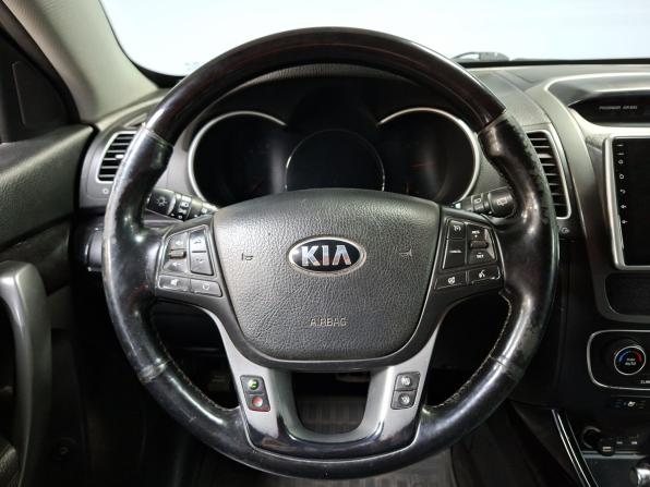 Kia Sorento II Рестайлинг с пробегом 2013 года, цена 1 552 000 рублей, 239668 км, внедорожник, Автокод Объявления