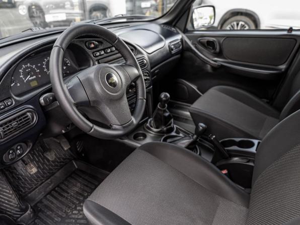Chevrolet Niva I Рестайлинг с пробегом 2018 года, цена 828 100 рублей, 68764 км, внедорожник, Автокод Объявления