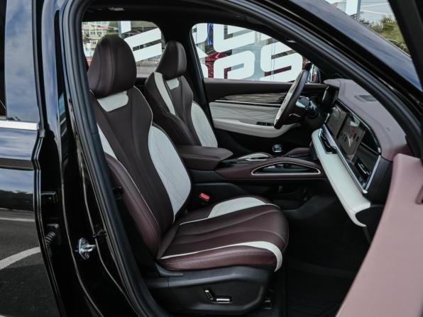 Geely Xingyue L I с пробегом 2023 года, цена 3 069 000 рублей, 99871 км, внедорожник, Автокод Объявления