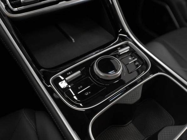Geely Galaxy Starshine 6 с пробегом 2025 года, цена 2 550 000 рублей, 25 км, седан, Автокод Объявления