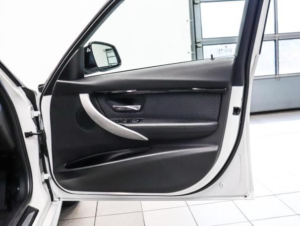 BMW 3 серии VI (F3x) Рестайлинг с пробегом 2017 года, цена 1 780 000 рублей, 136934 км, универсал, Автокод Объявления