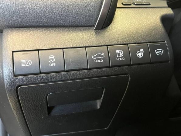 Toyota Camry VIII (XV70) с пробегом 2019 года, цена 2 390 000 рублей, 237913 км, седан, Автокод Объявления