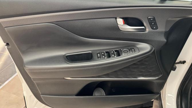Hyundai Santa Fe IV с пробегом 2018 года, цена 2 199 500 рублей, 197247 км, внедорожник, Автокод Объявления