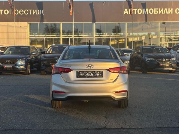 Hyundai Solaris II с пробегом 2019 года, цена 1 385 000 рублей, 70500 км, седан, Автокод Объявления