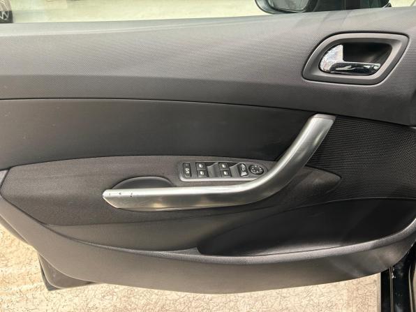 Peugeot 308 I Рестайлинг с пробегом 2011 года, цена 379 000 рублей, 190049 км, хэтчбек, Автокод Объявления